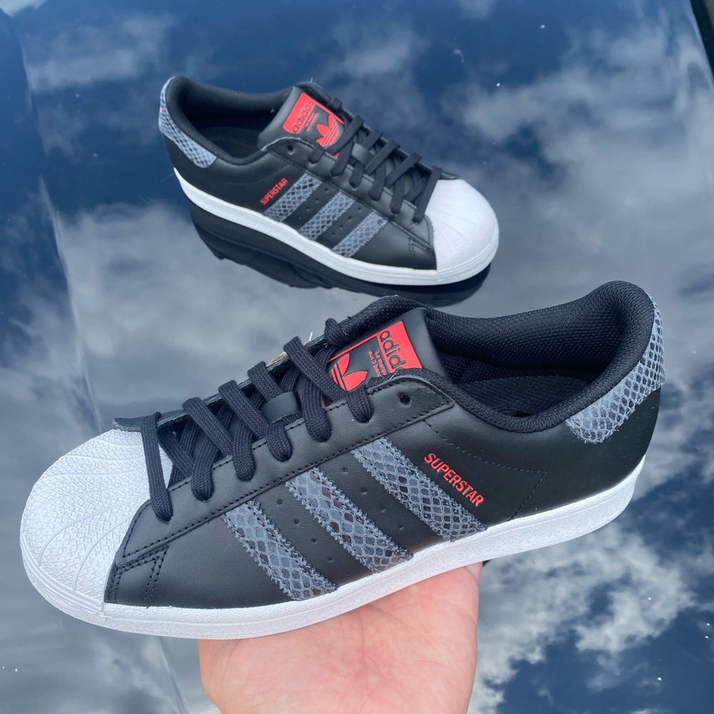 adidas Originals Superstar Snakeskin Retro Sneakers Shoe HQ1917 Womens Sz 9, 9.5